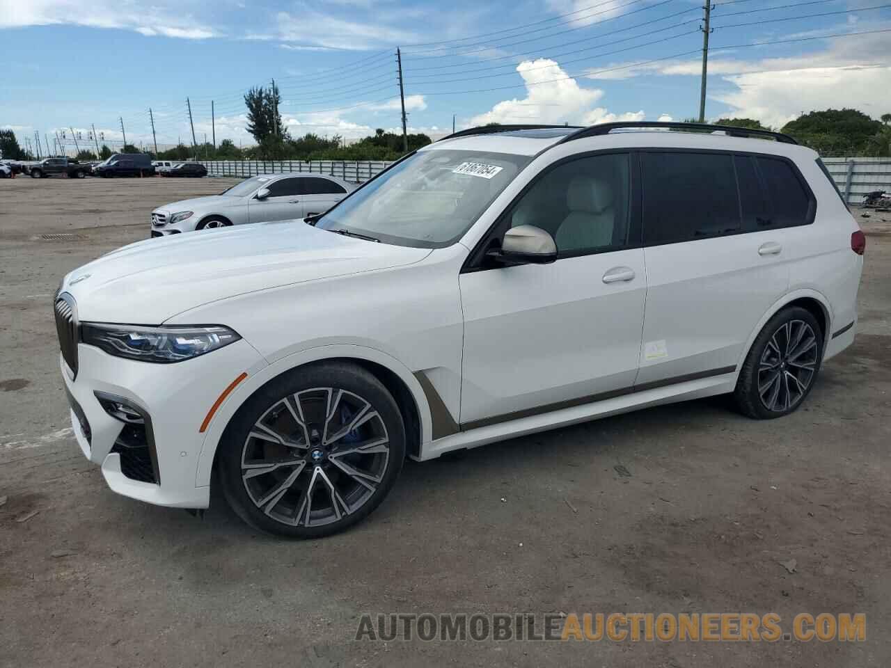 5UXCX6C04N9K06821 BMW X7 2022