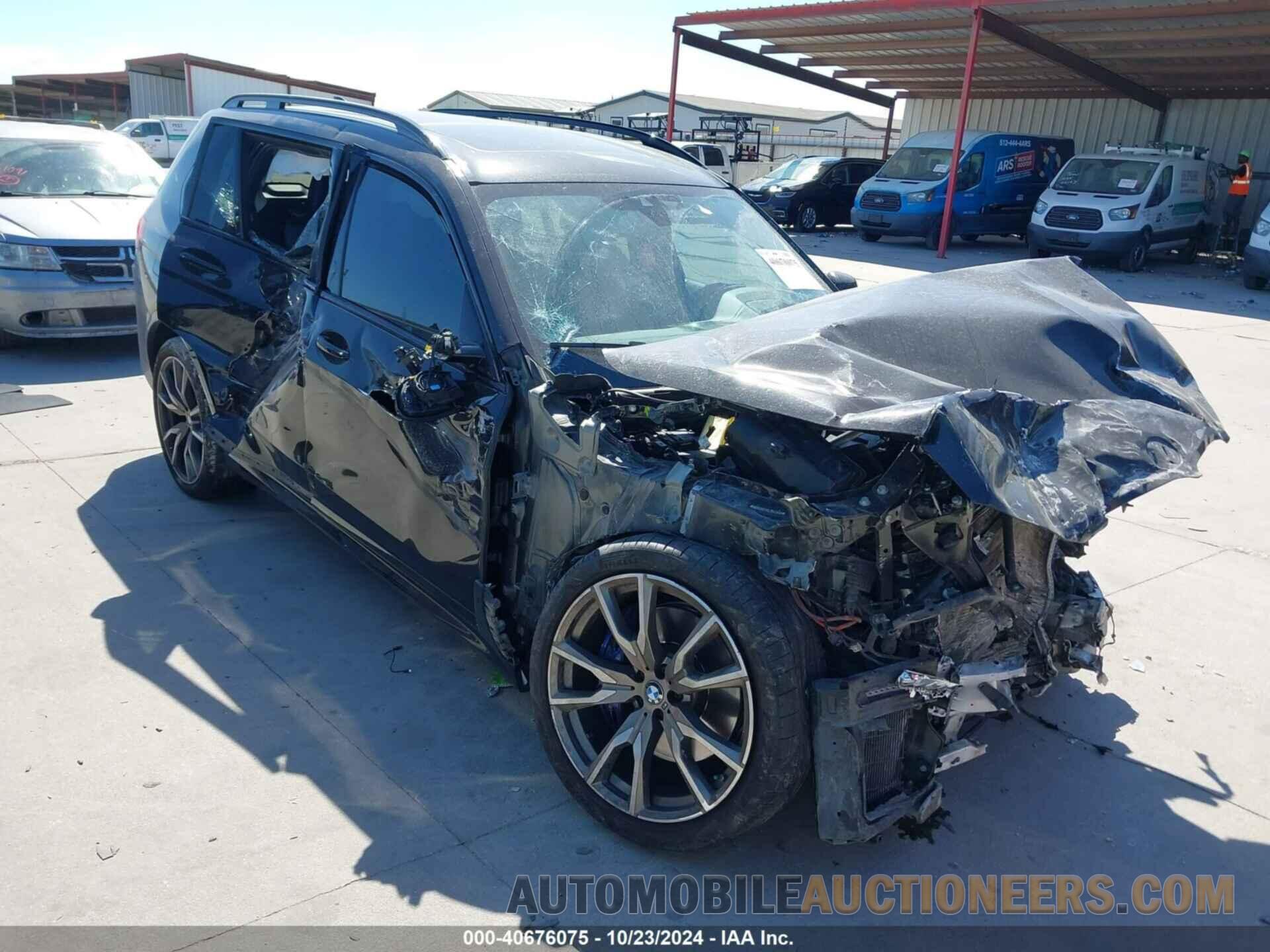 5UXCX6C06L9B21818 BMW X7 2020