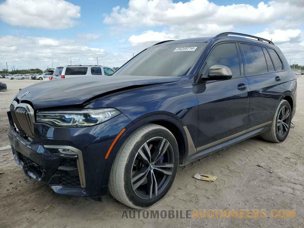 5UXCX6C06M9F64049 BMW X7 2021