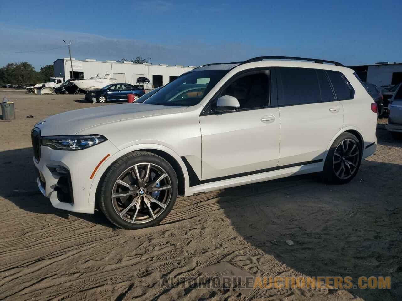 5UXCX6C07M9H08207 BMW X7 2021