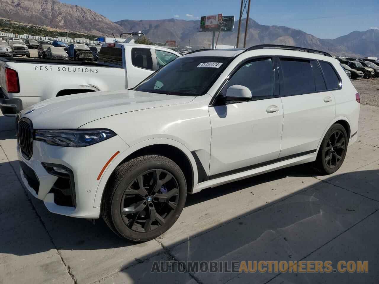 5UXCX6C09LLE35708 BMW X7 2020