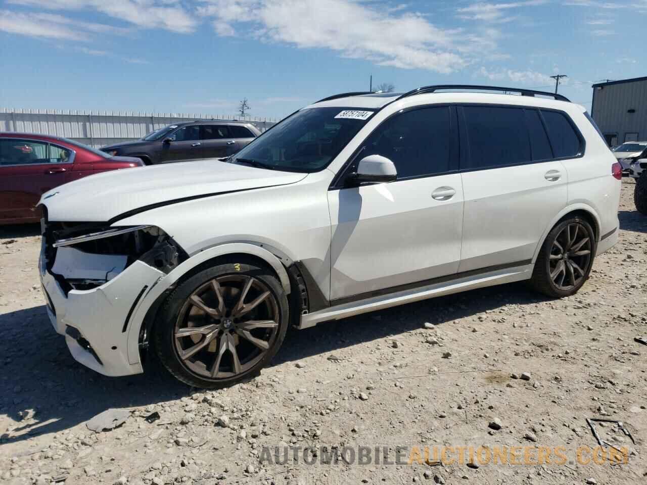 5UXCX6C0XM9H31755 BMW X7 2021