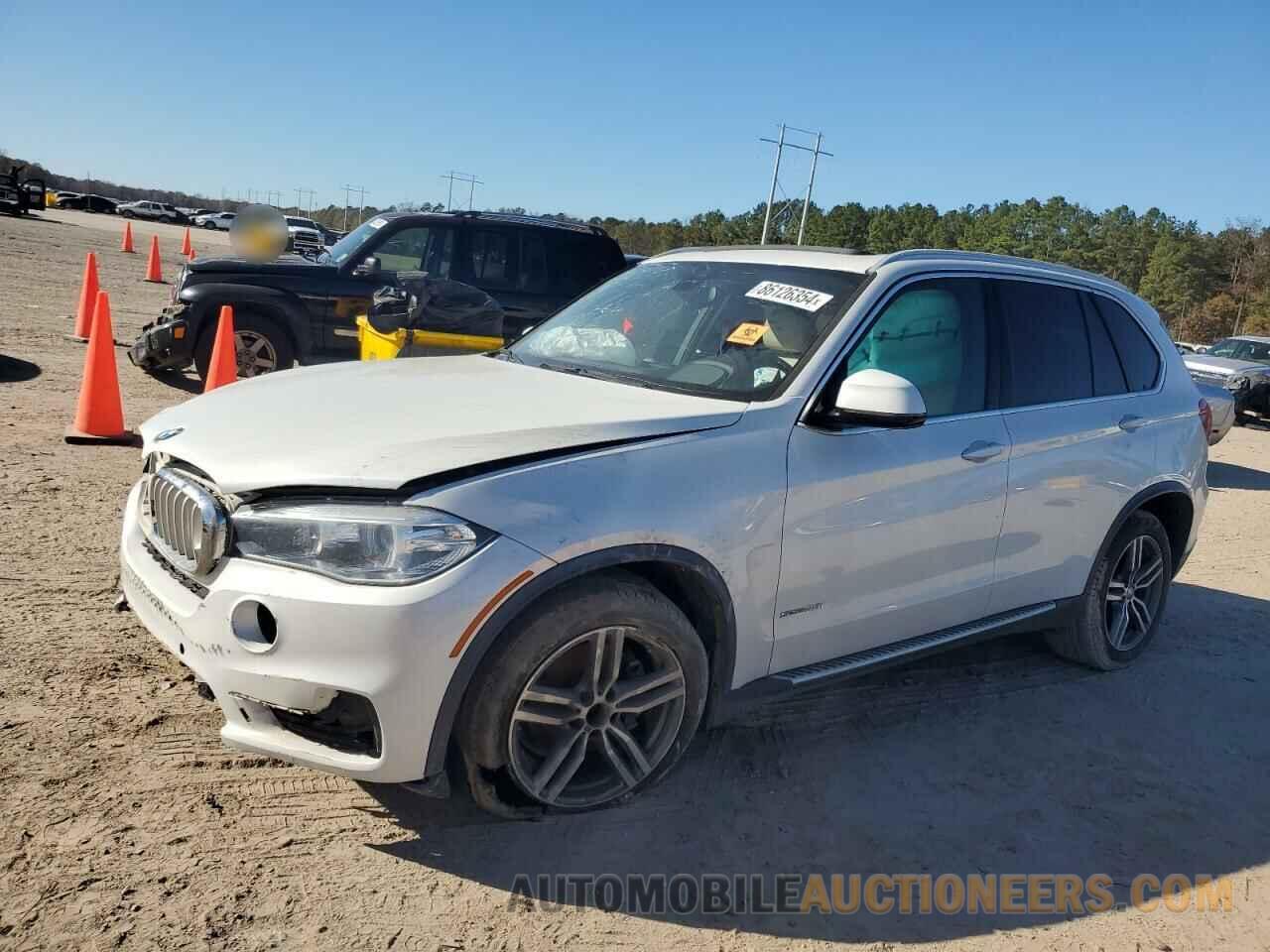 5UXKR2C37H0U24446 BMW X5 2017