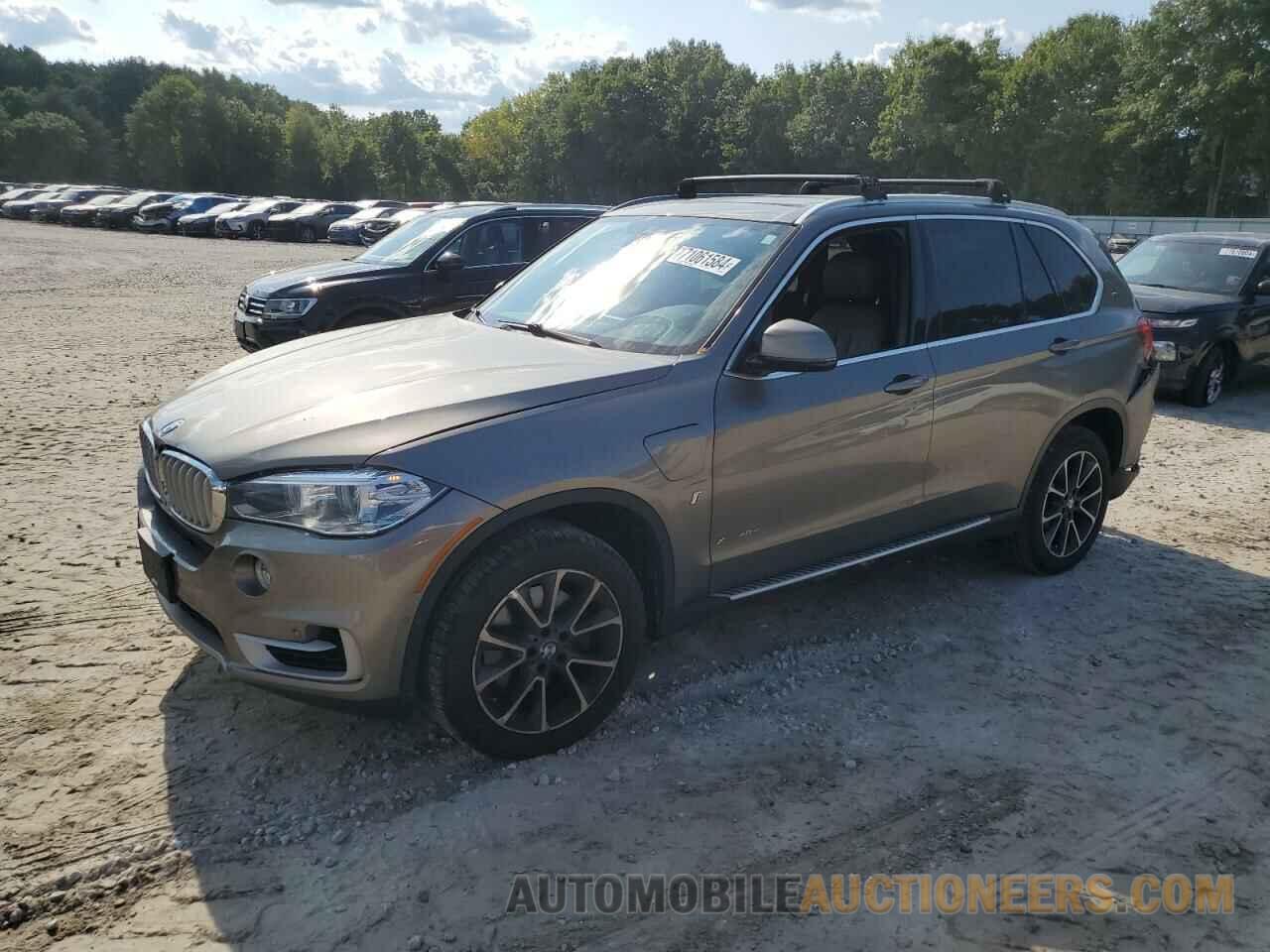 5UXKT0C57J0W01445 BMW X5 2018