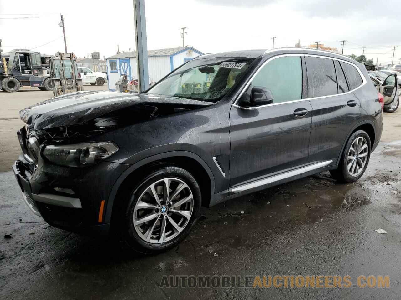 5UXTR7C56KLF37218 BMW X3 2019