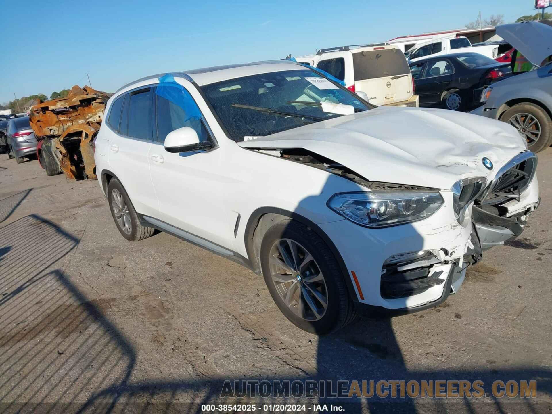 5UXTR7C57KLE93617 BMW X3 2019