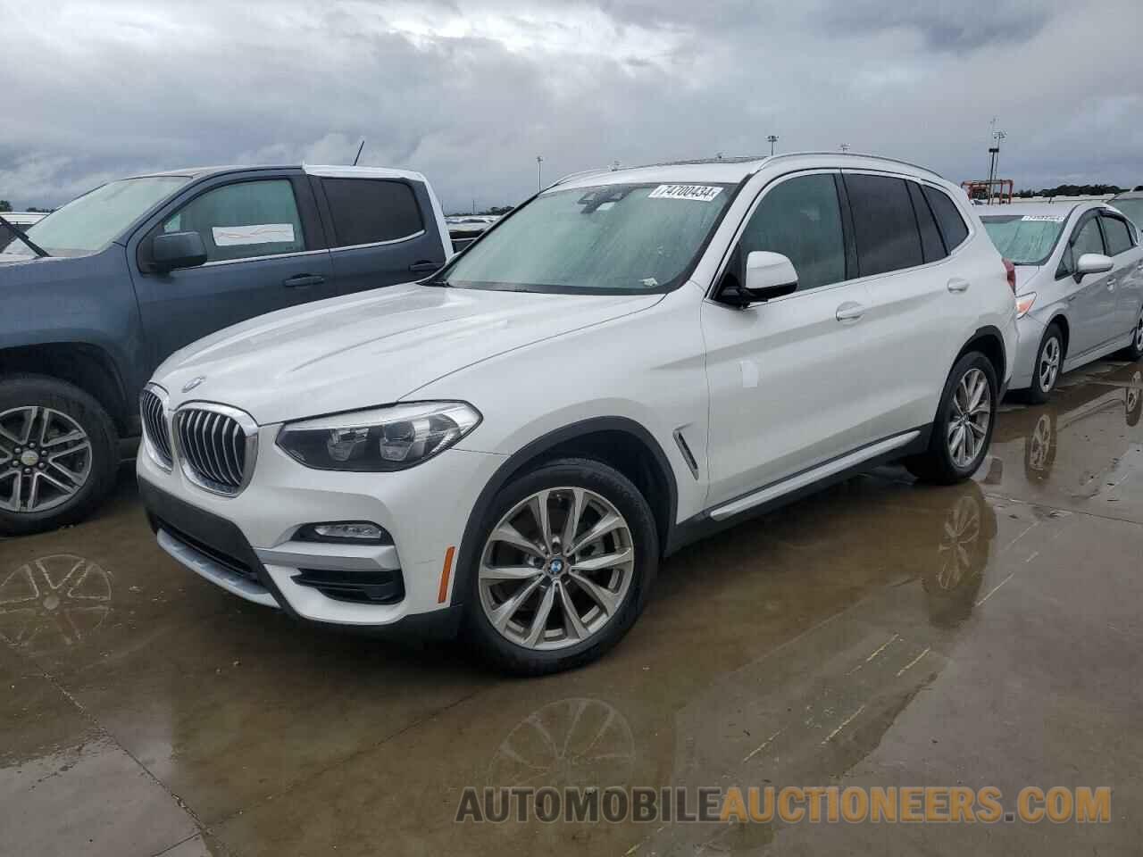 5UXTR7C57KLE97800 BMW X3 2019