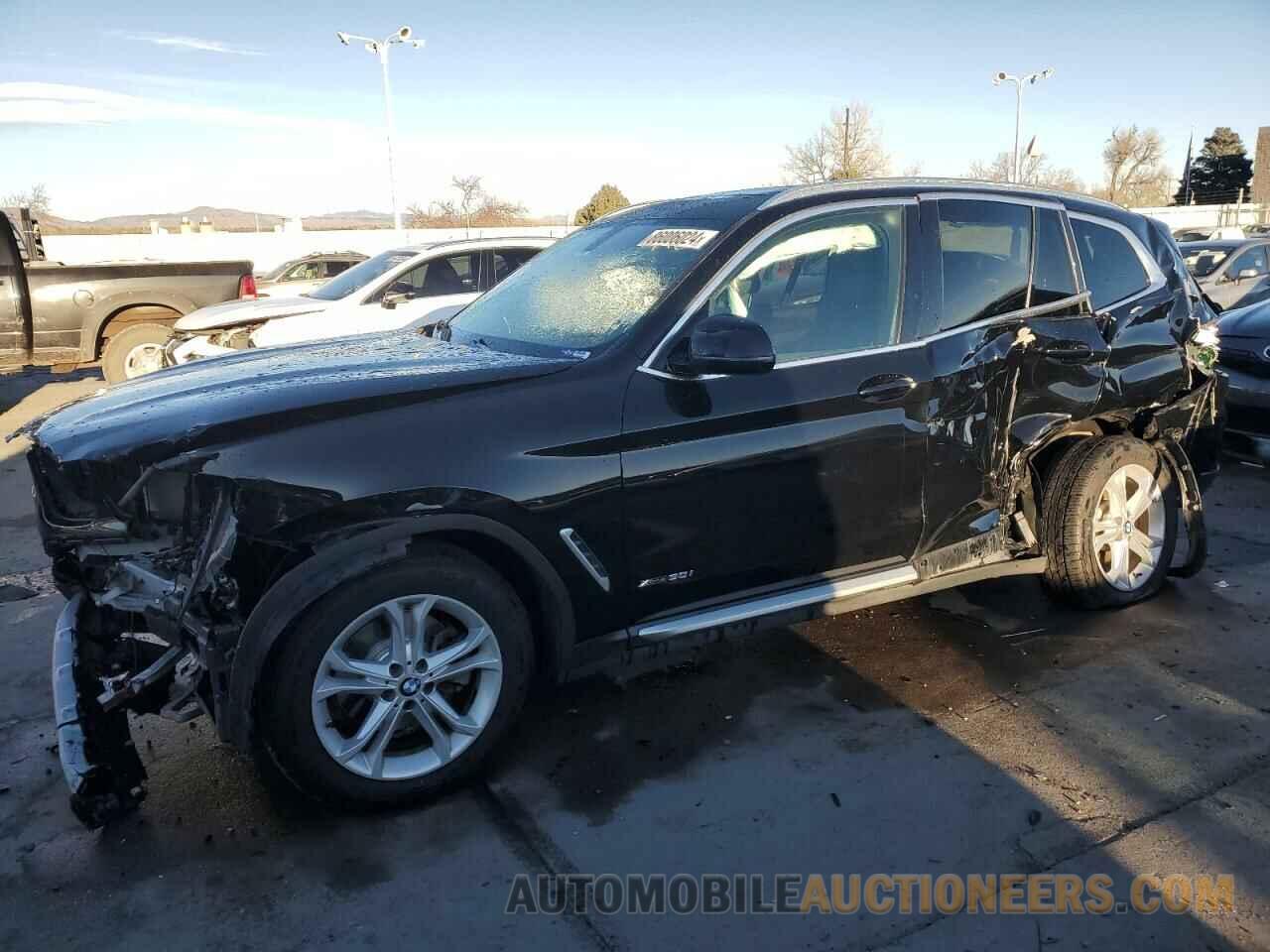 5UXTR9C54JLC75211 BMW X3 2018