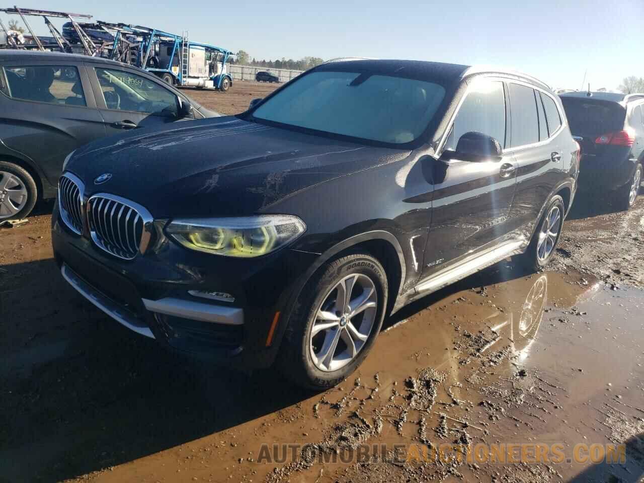 5UXTR9C56JLC76215 BMW X3 2018