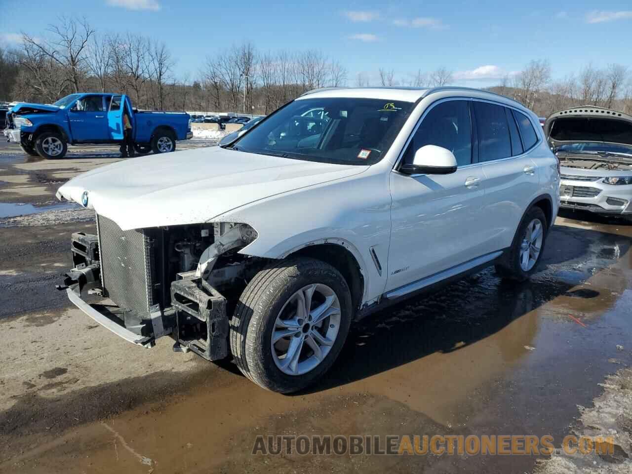 5UXTR9C56JLC80569 BMW X3 2018