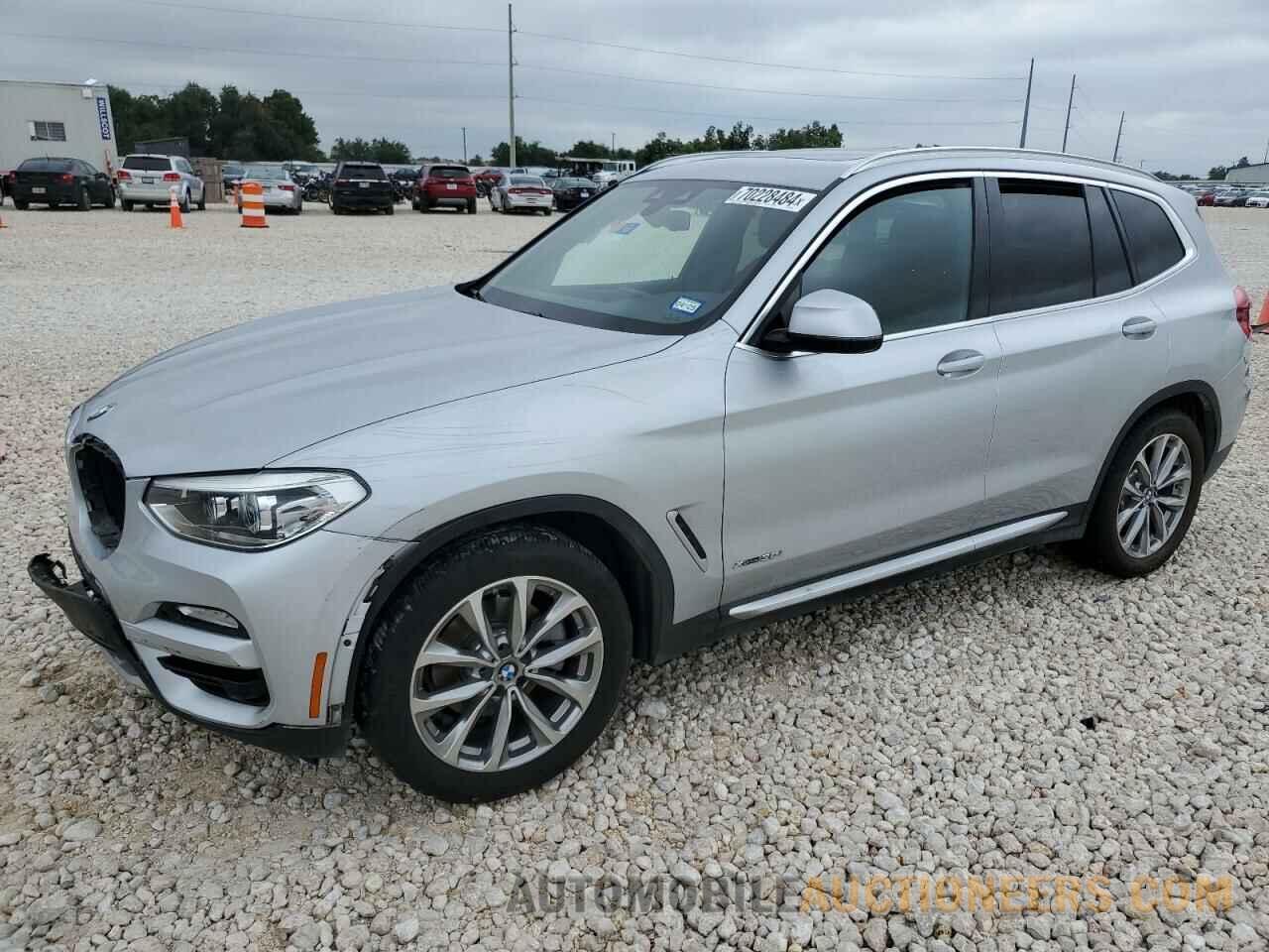 5UXTR9C56JLD61748 BMW X3 2018