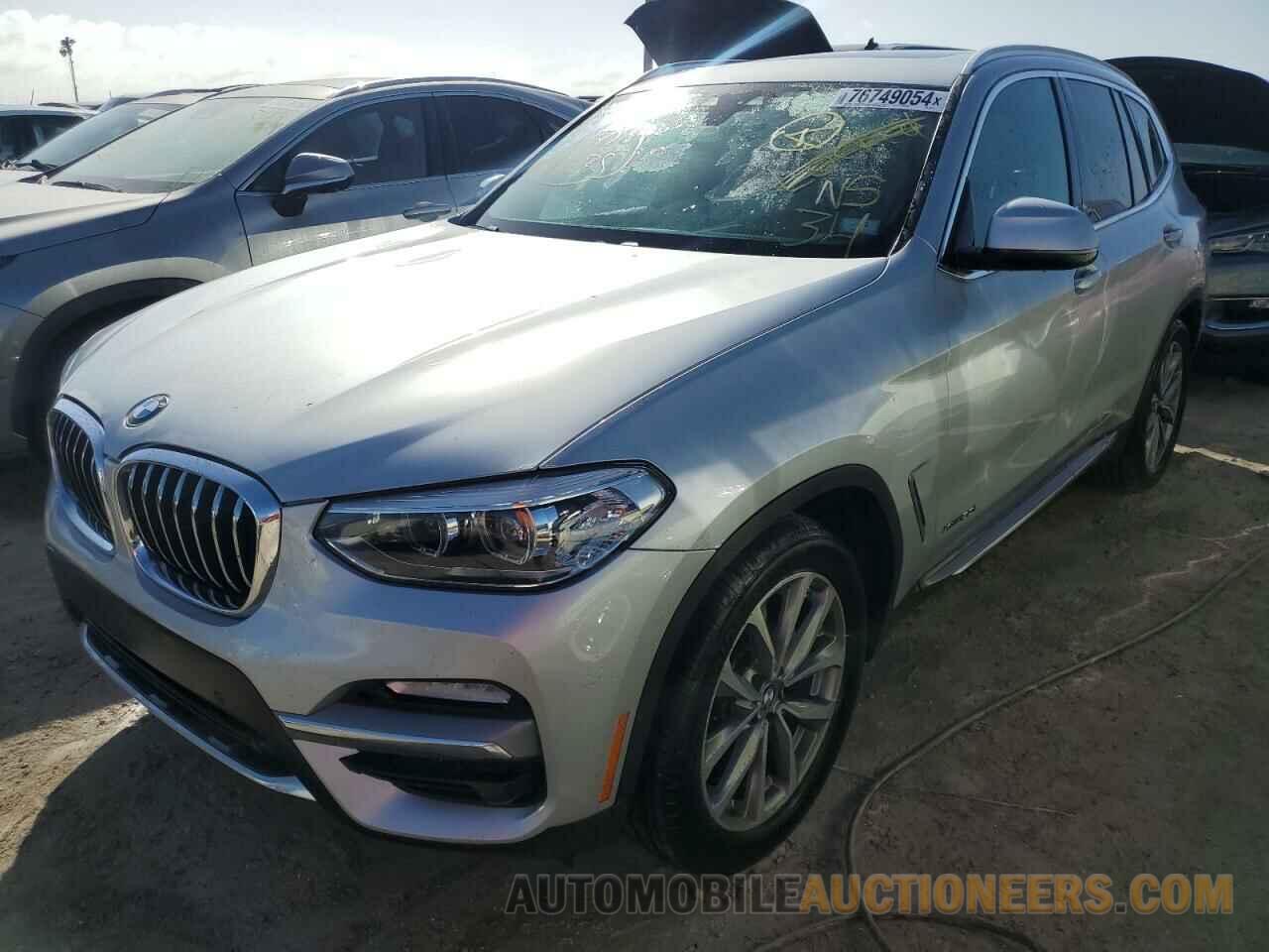 5UXTR9C57JLC83464 BMW X3 2018