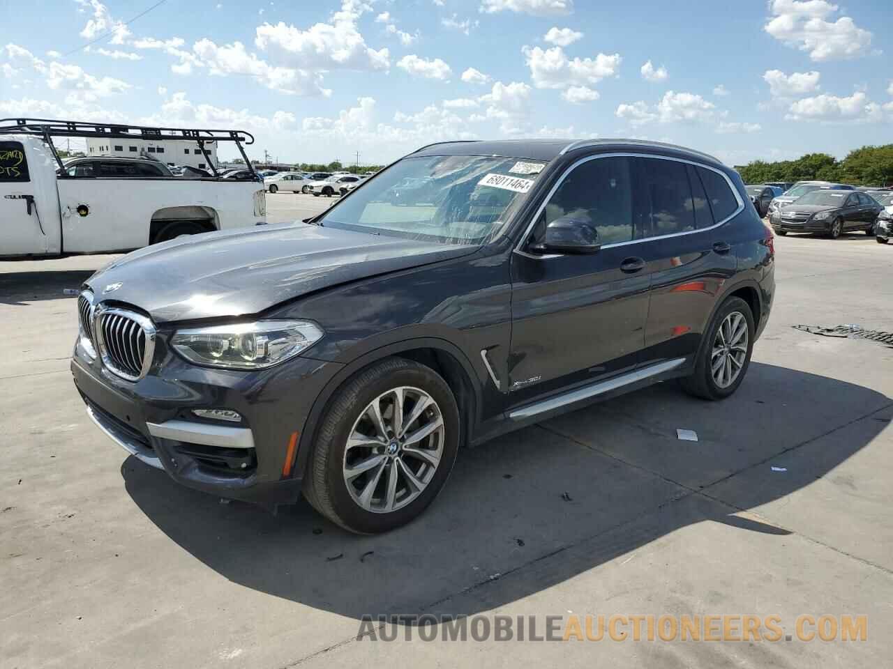 5UXTR9C57JLD63895 BMW X3 2018