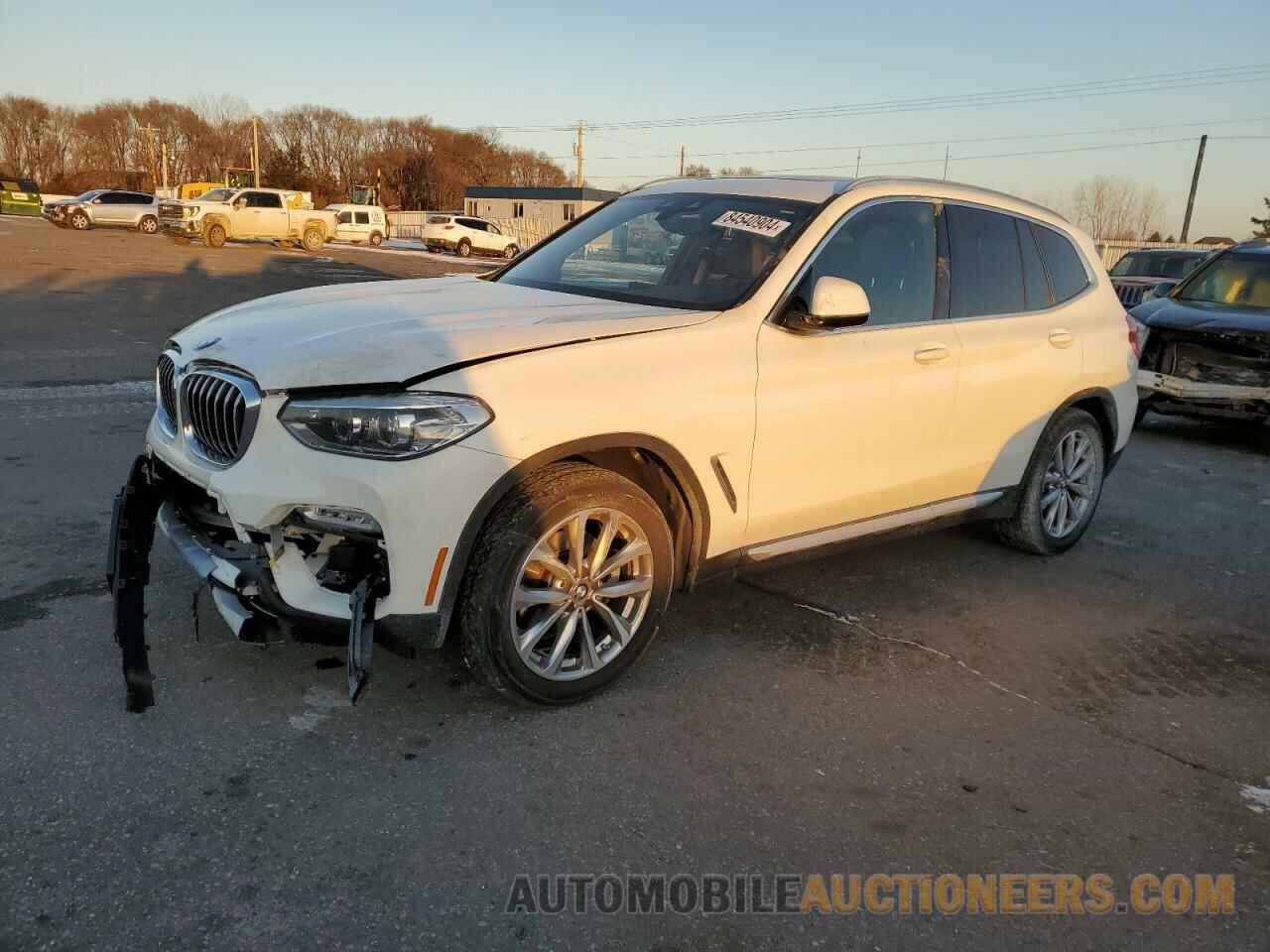 5UXTR9C58JLD69088 BMW X3 2018