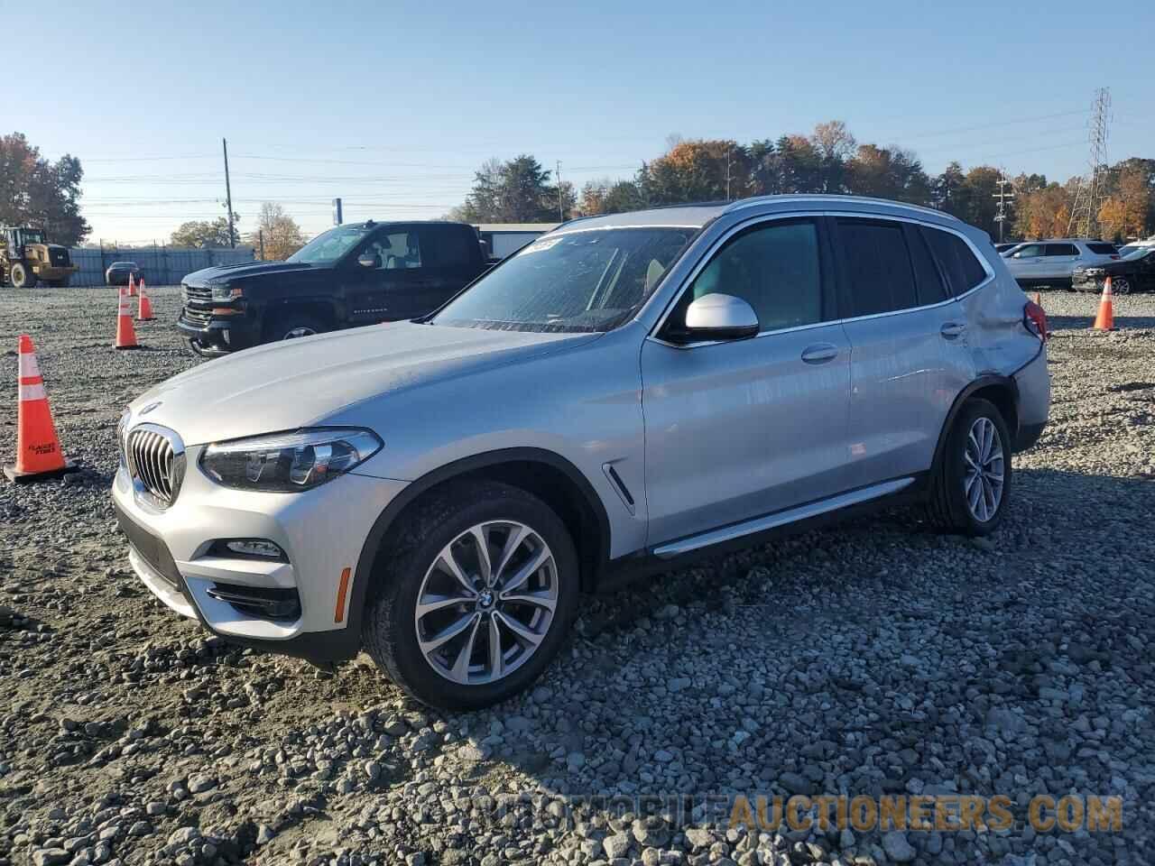 5UXTR9C58KLE17657 BMW X3 2019