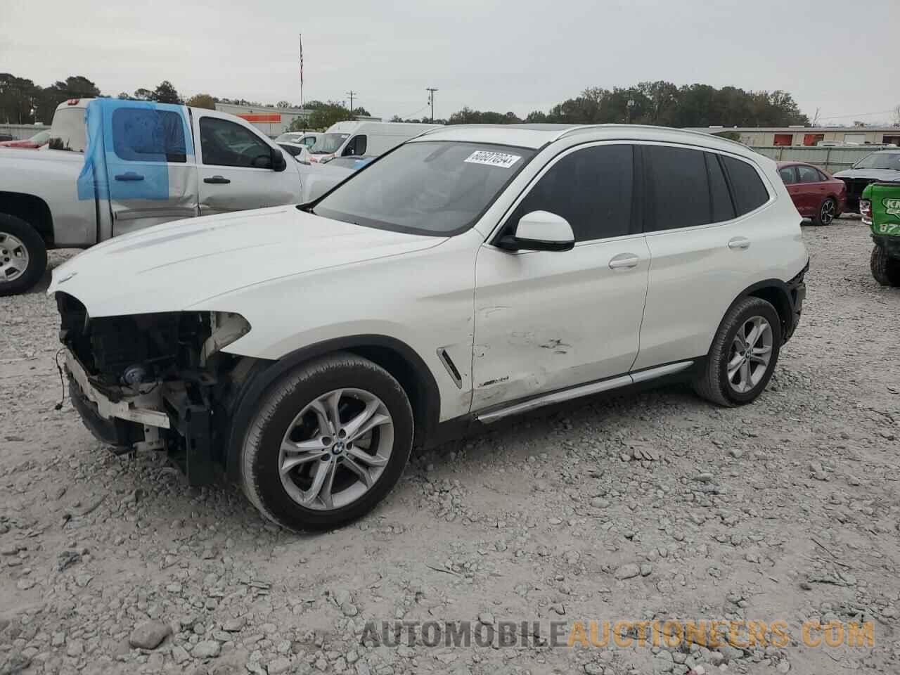 5UXTR9C5XJLC75679 BMW X3 2018