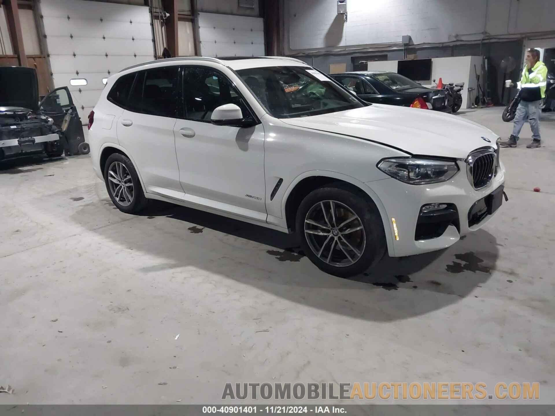 5UXTR9C5XJLC79859 BMW X3 2018