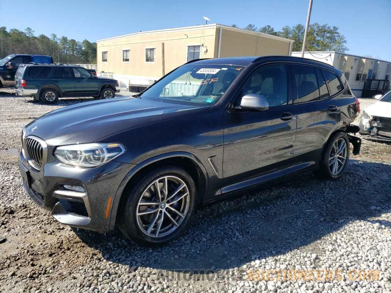 5UXTS3C5XJLA46226 BMW X3 2018