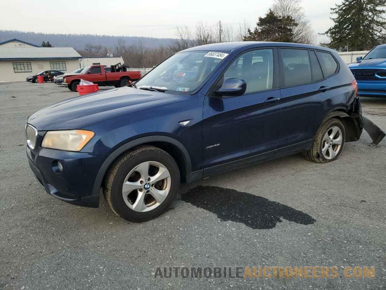 5UXWX5C56BL703189 BMW X3 2011