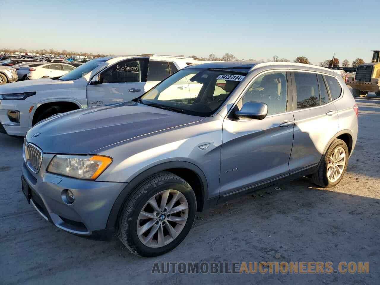 5UXWX5C5XBL700585 BMW X3 2011