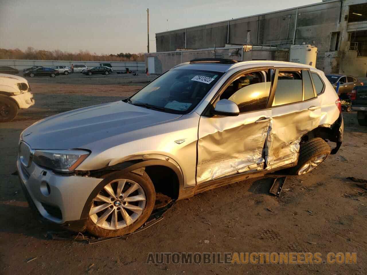 5UXWX9C55F0D58898 BMW X3 2015