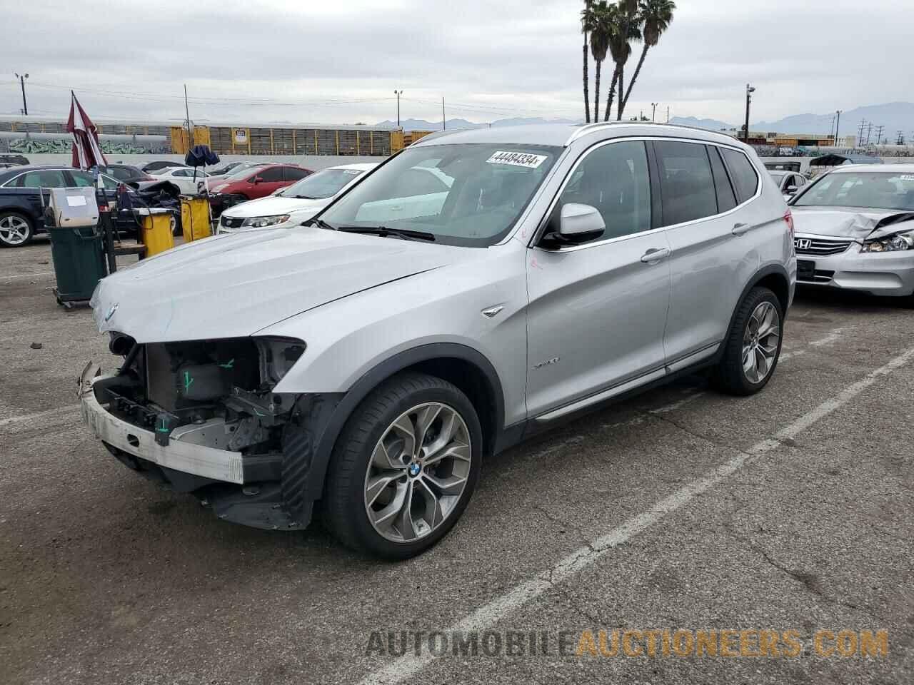 5UXWX9C58F0D61164 BMW X3 2015