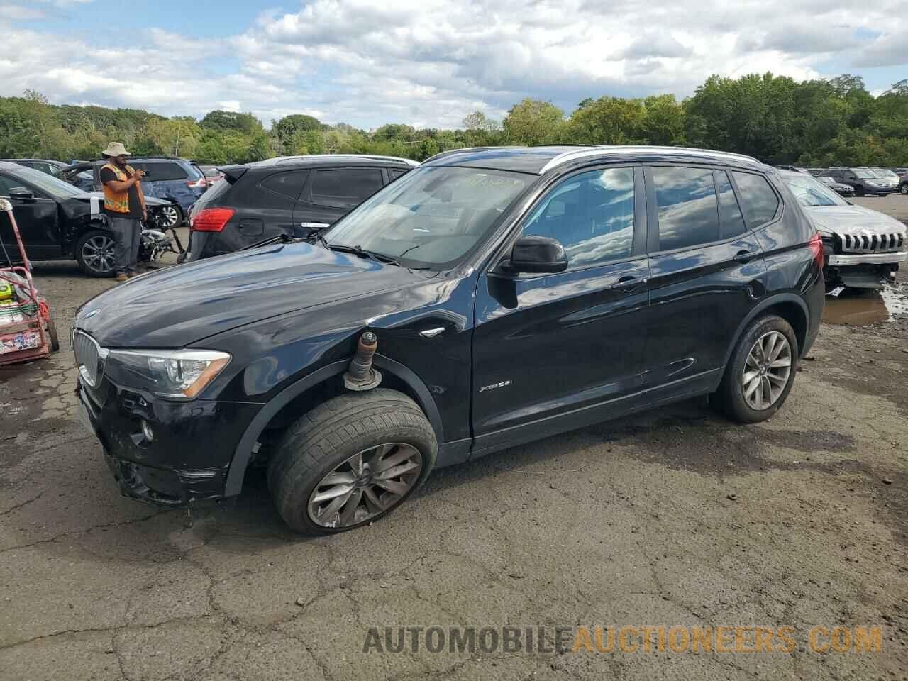 5UXWX9C5XH0T15724 BMW X3 2017