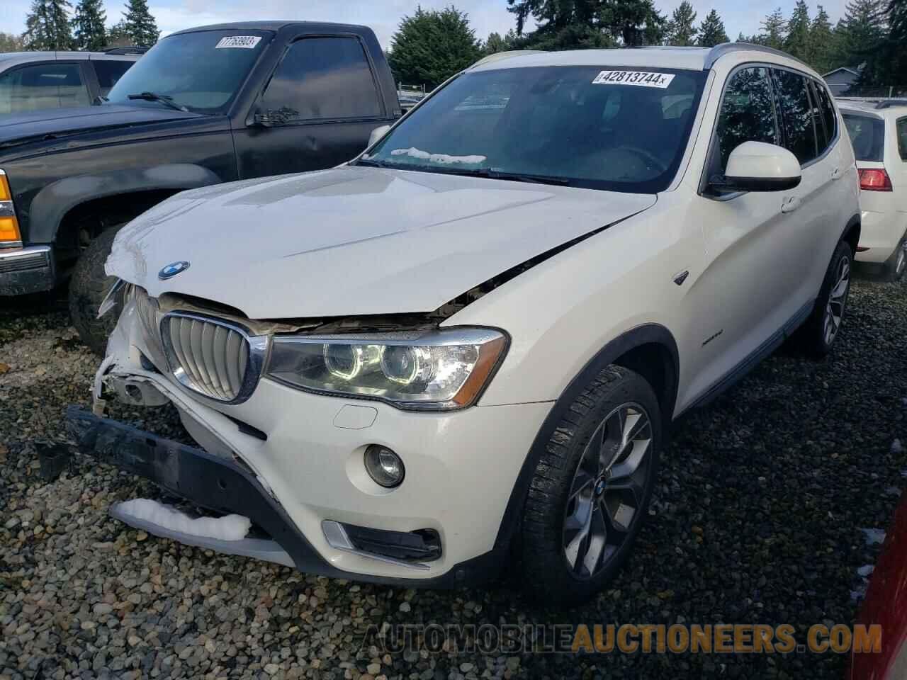 5UXWY3C5XG0N87215 BMW X3 2016