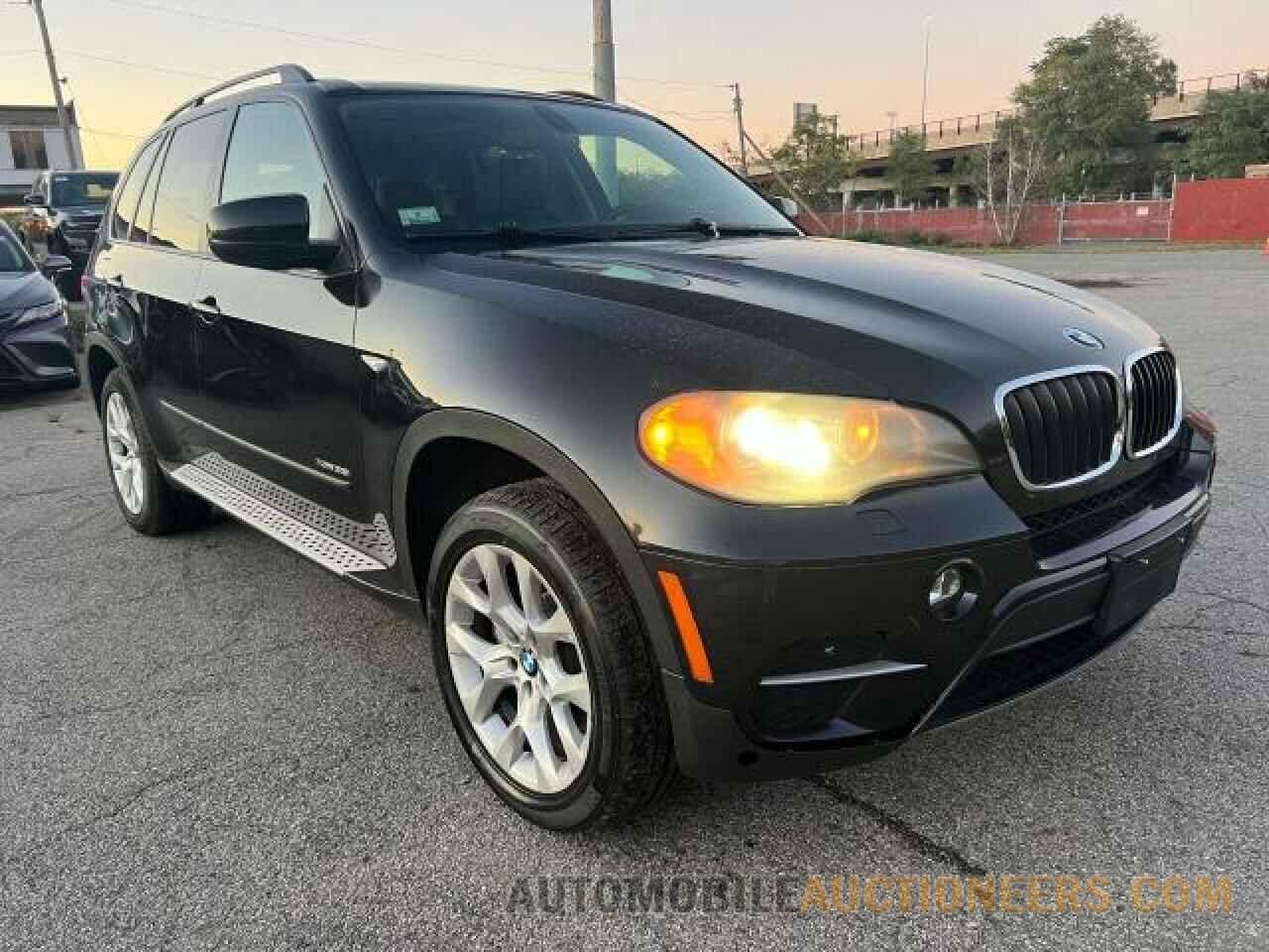 5UXZV4C5XBL742803 BMW X5 2011