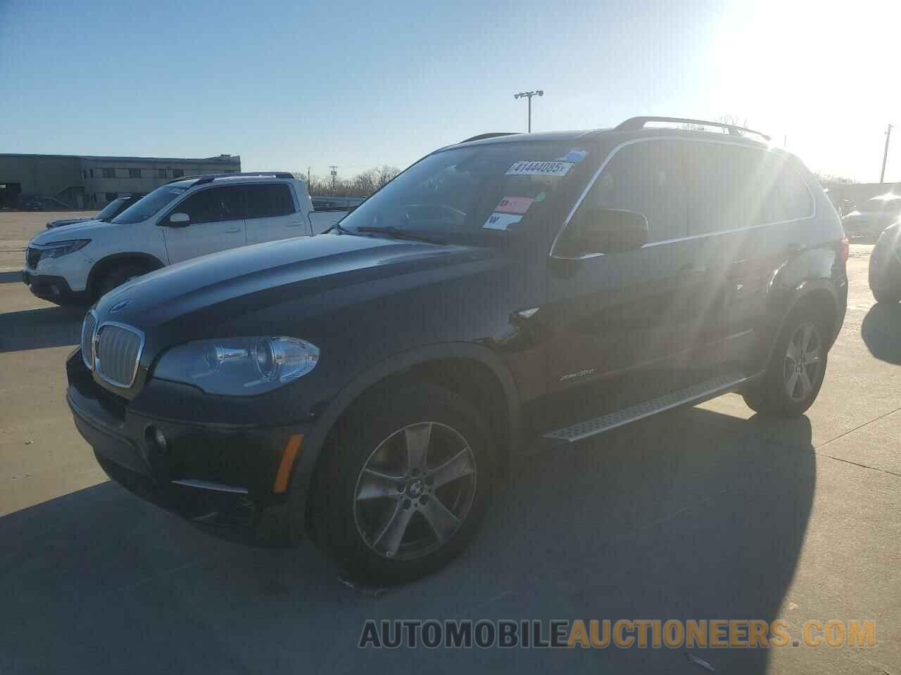 5UXZW0C53D0B90235 BMW X5 2013