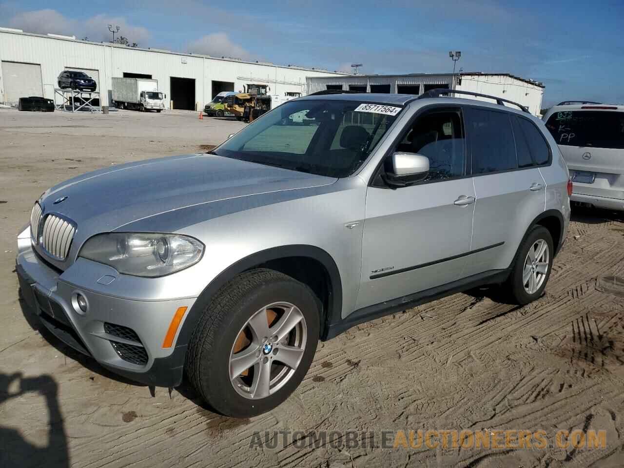 5UXZW0C58BL660266 BMW X5 2011