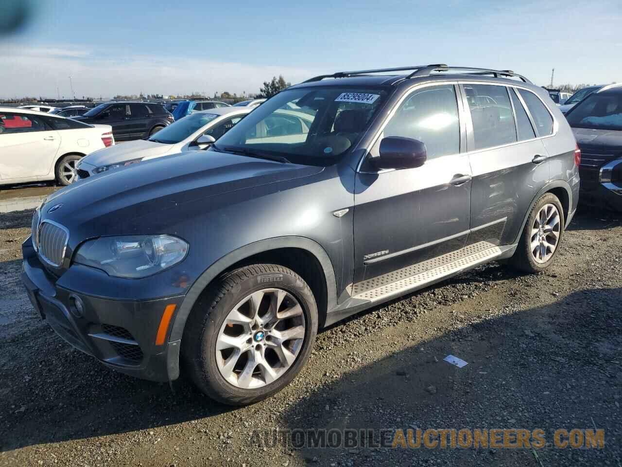 5UXZW0C59D0B90725 BMW X5 2013