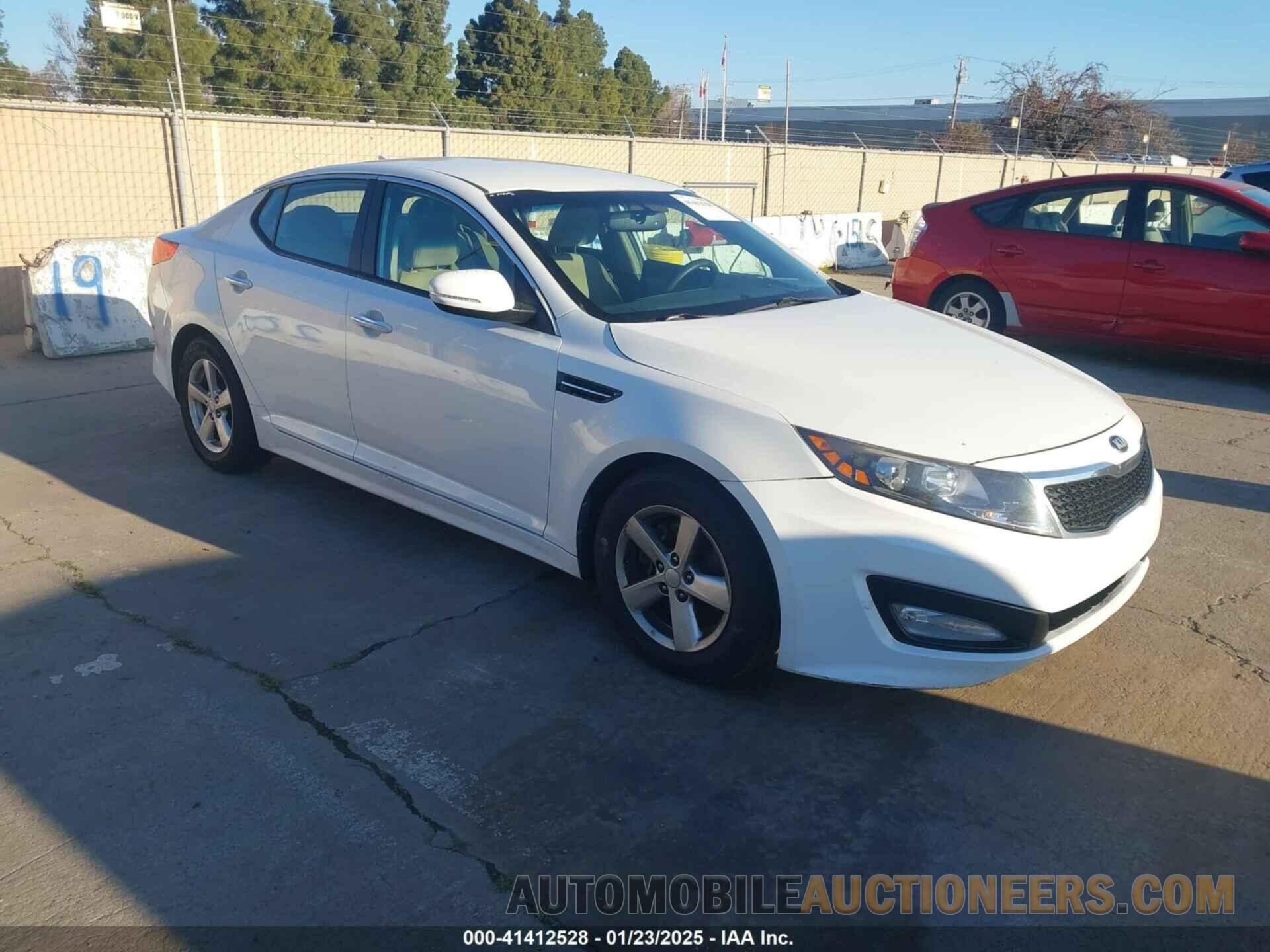 5XXGM4A71FG513187 KIA OPTIMA 2015