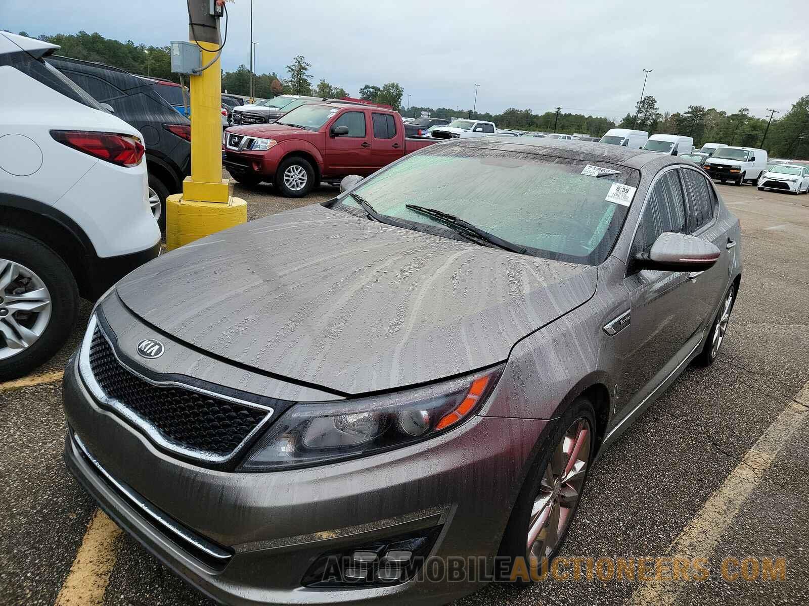 5XXGR4A68FG517858 Kia Optima 2015