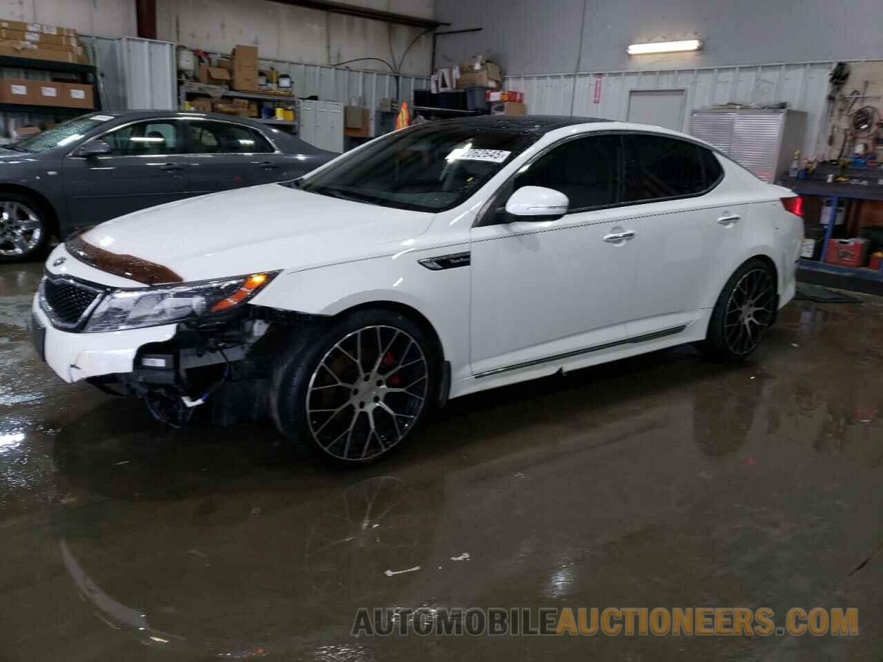 5XXGR4A6XFG456075 KIA OPTIMA 2015