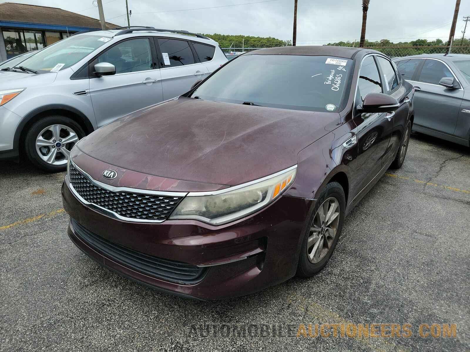 5XXGT4L10GG066865 Kia Optima 2016