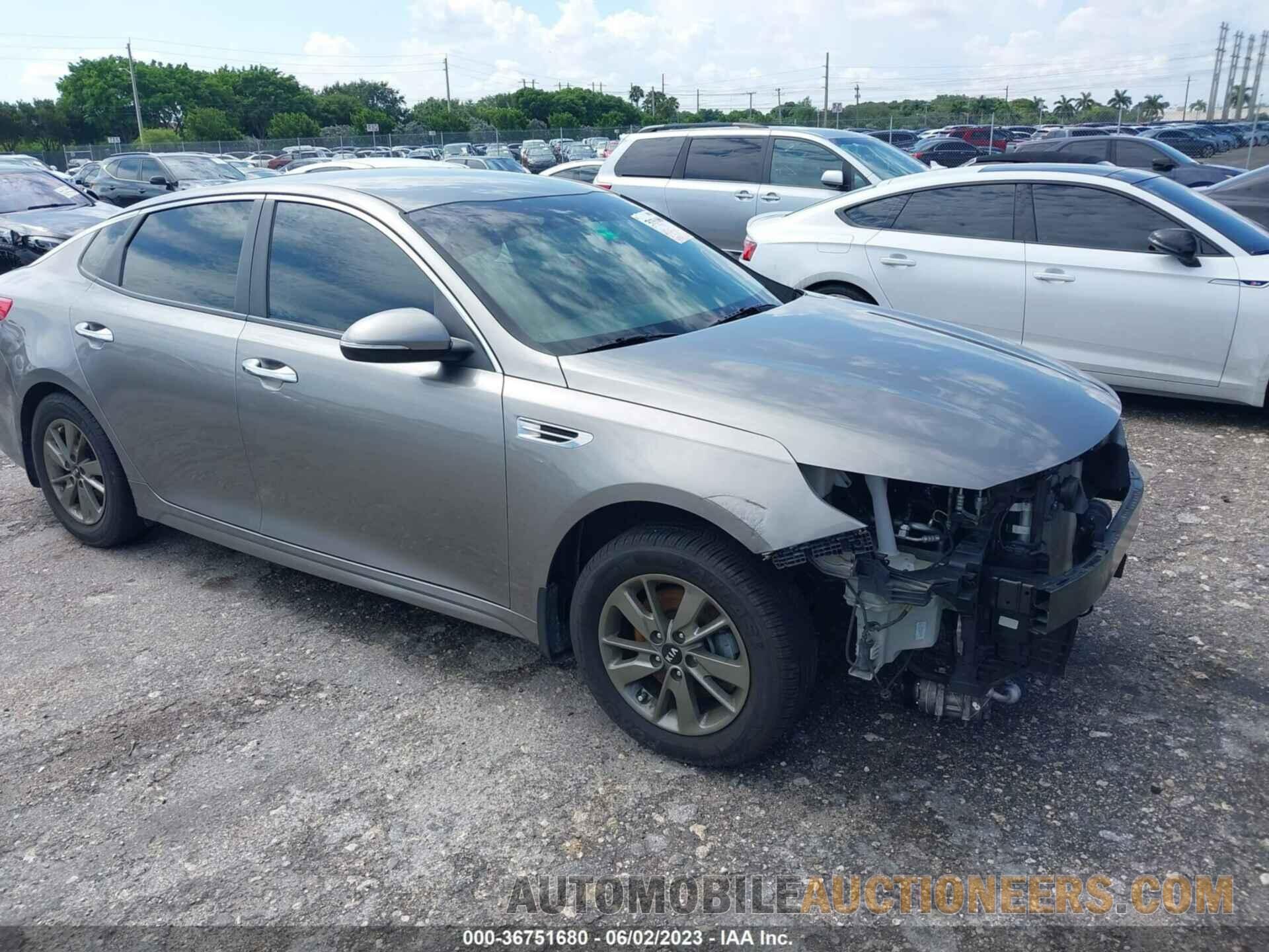 5XXGT4L15JG215407 KIA OPTIMA 2018