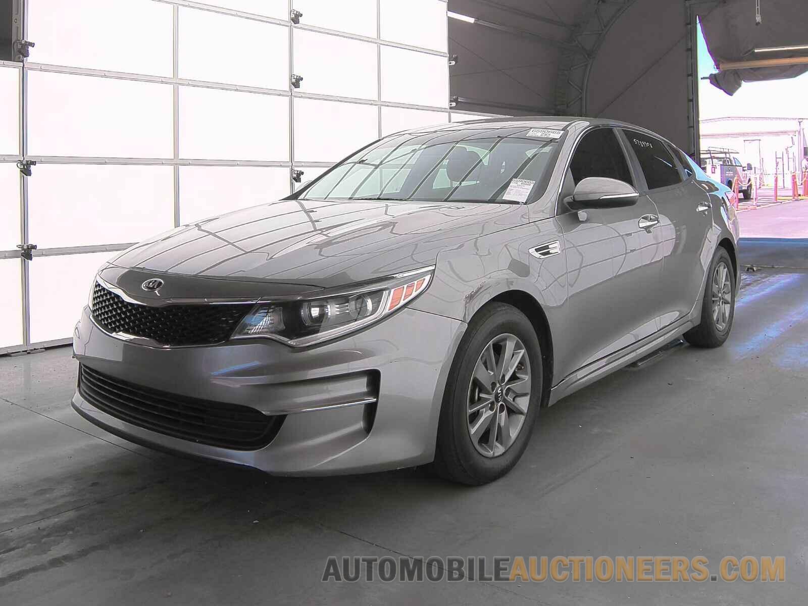 5XXGT4L15JG234524 Kia Optima 2018