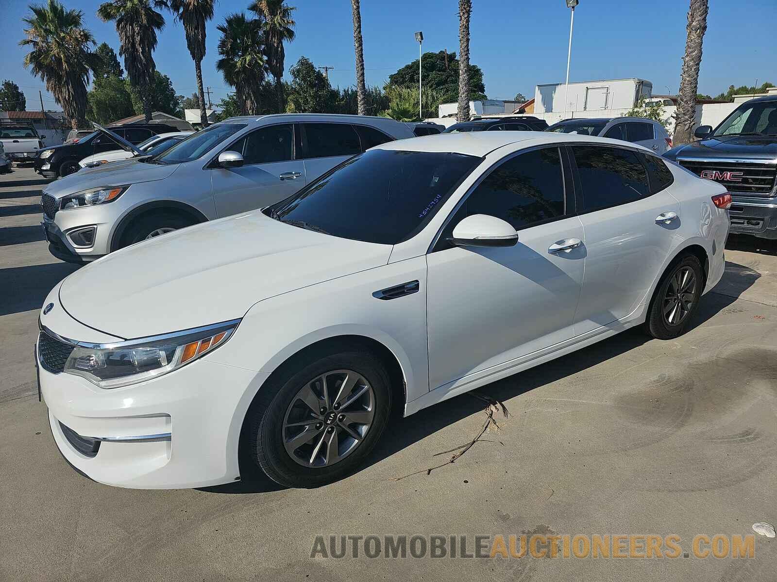 5XXGT4L16GG027889 Kia Optima 2016