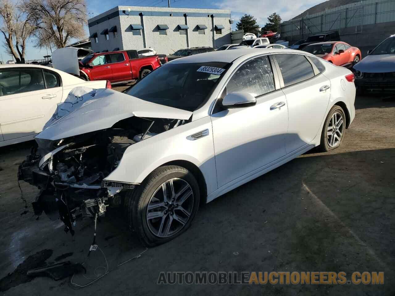 5XXGT4L17JG219930 KIA OPTIMA 2018