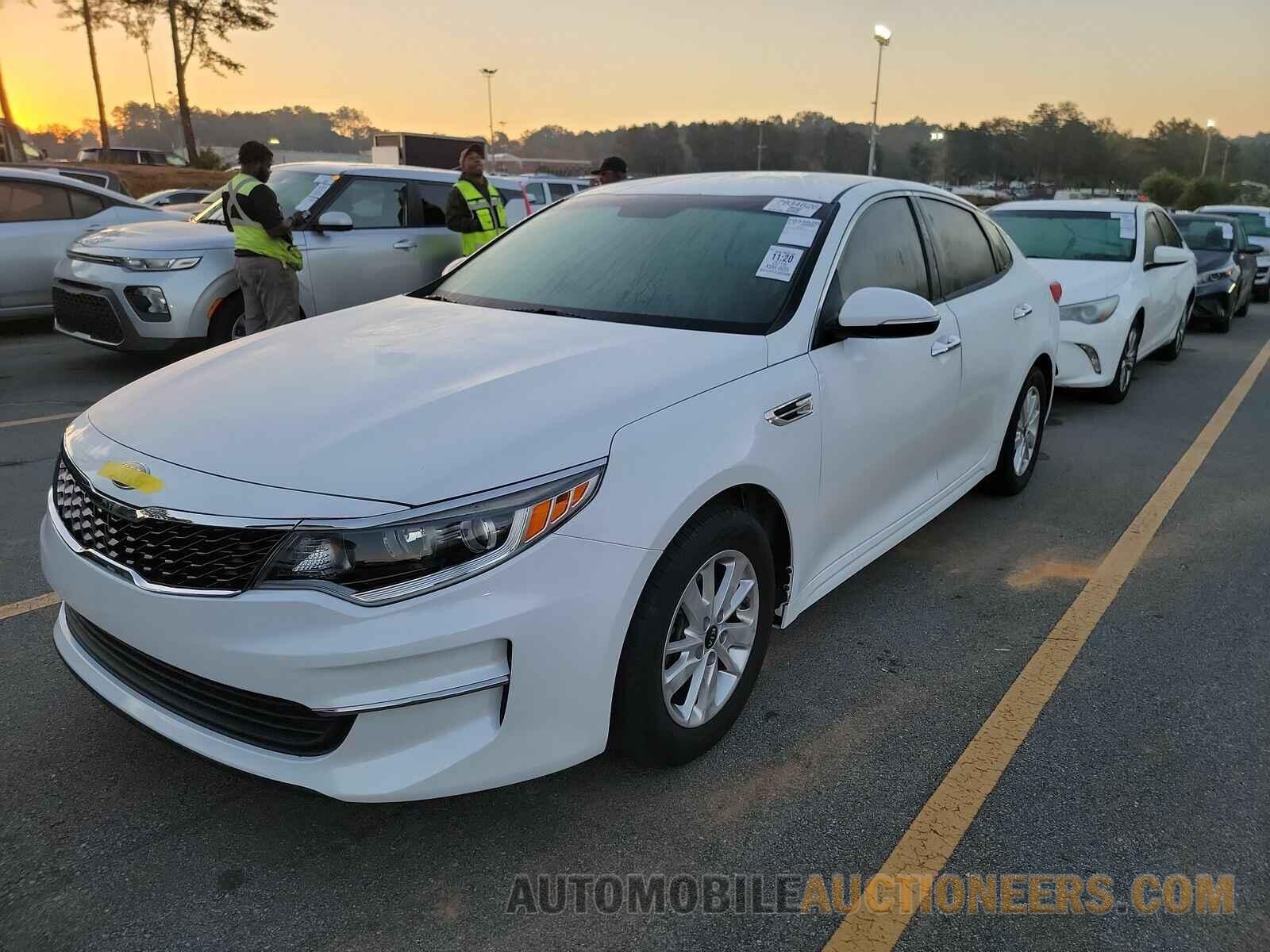 5XXGT4L30GG036198 Kia Optima 2016