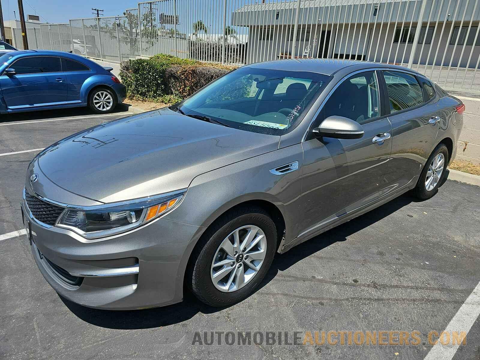 5XXGT4L30GG114947 Kia Optima 2016