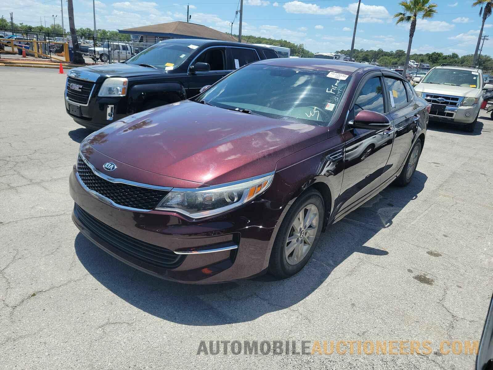 5XXGT4L30HG156472 Kia Optima 2017