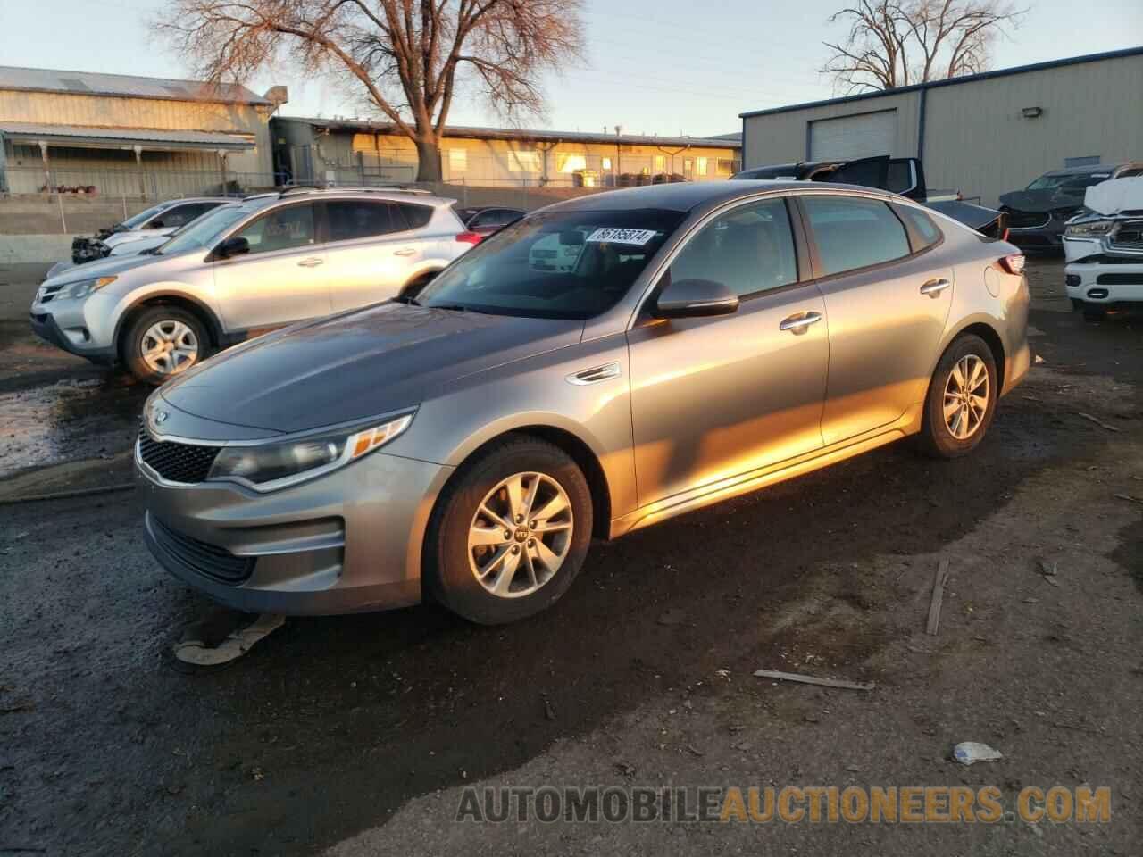 5XXGT4L30JG191048 KIA OPTIMA 2018