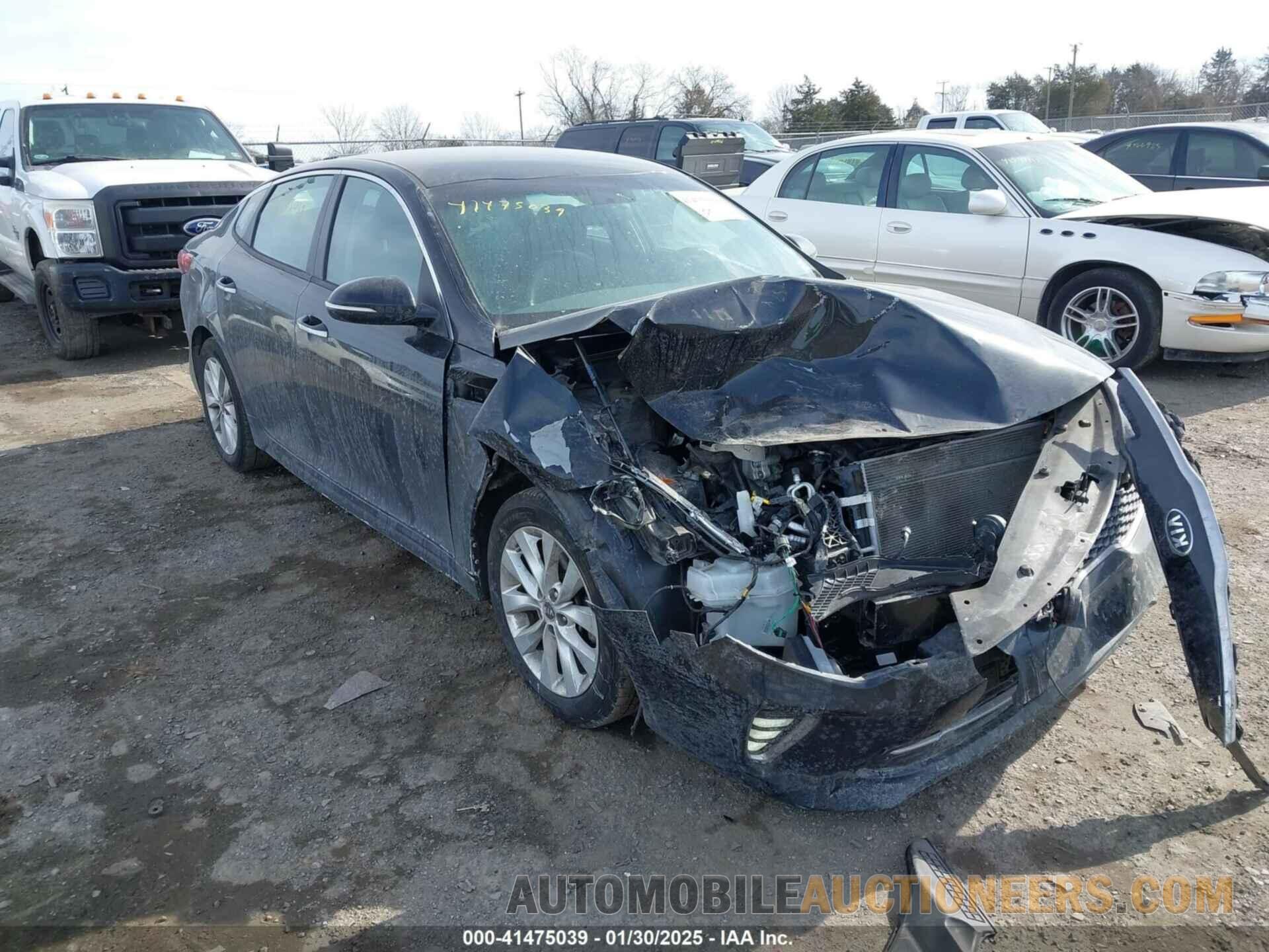 5XXGT4L30JG196573 KIA OPTIMA 2018