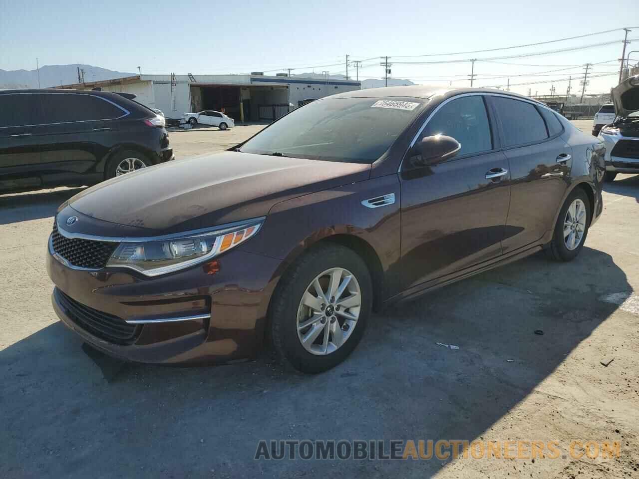 5XXGT4L30JG208933 KIA OPTIMA 2018