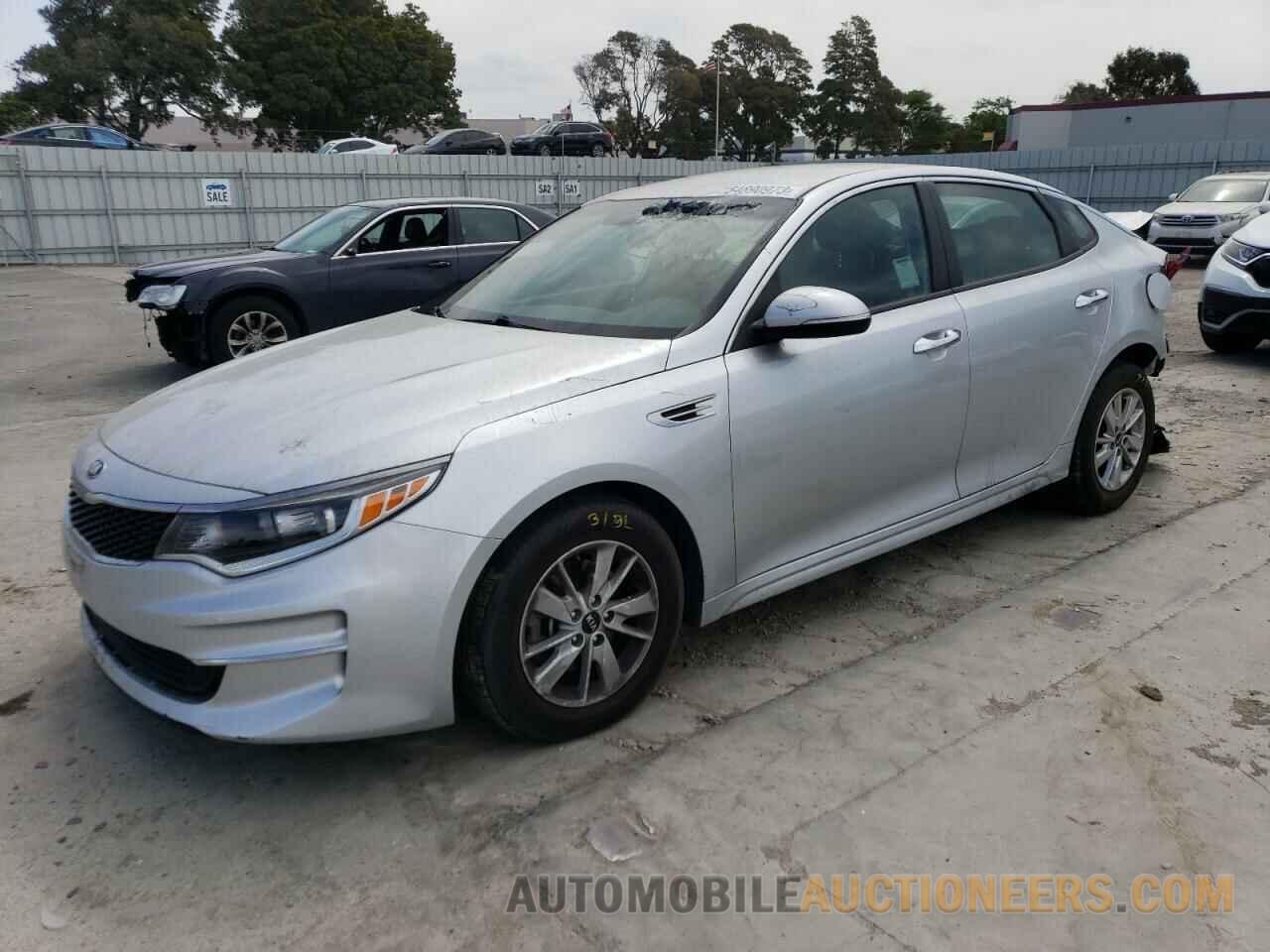 5XXGT4L30JG229555 KIA OPTIMA 2018