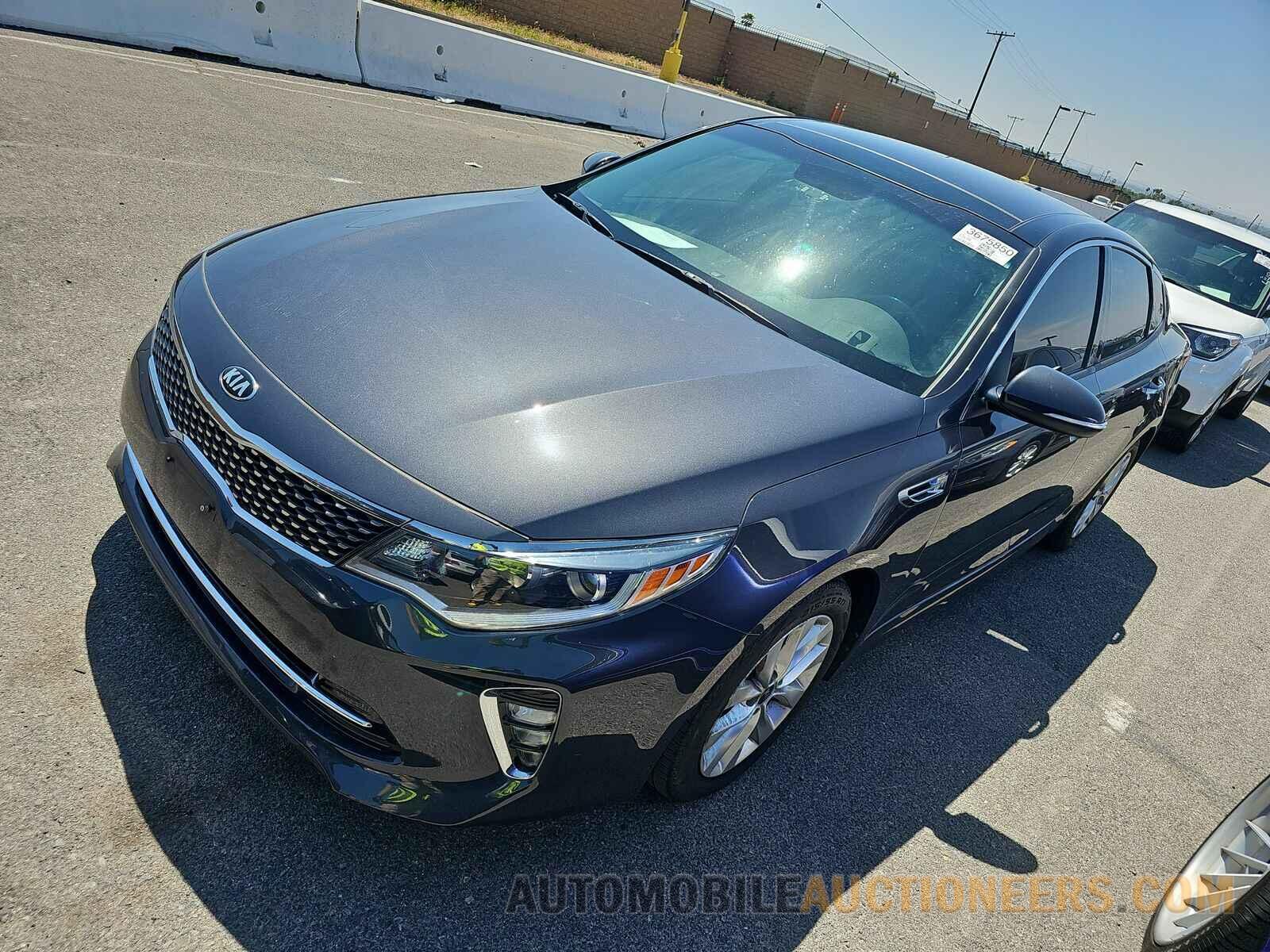 5XXGT4L30JG246811 Kia Optima 2018