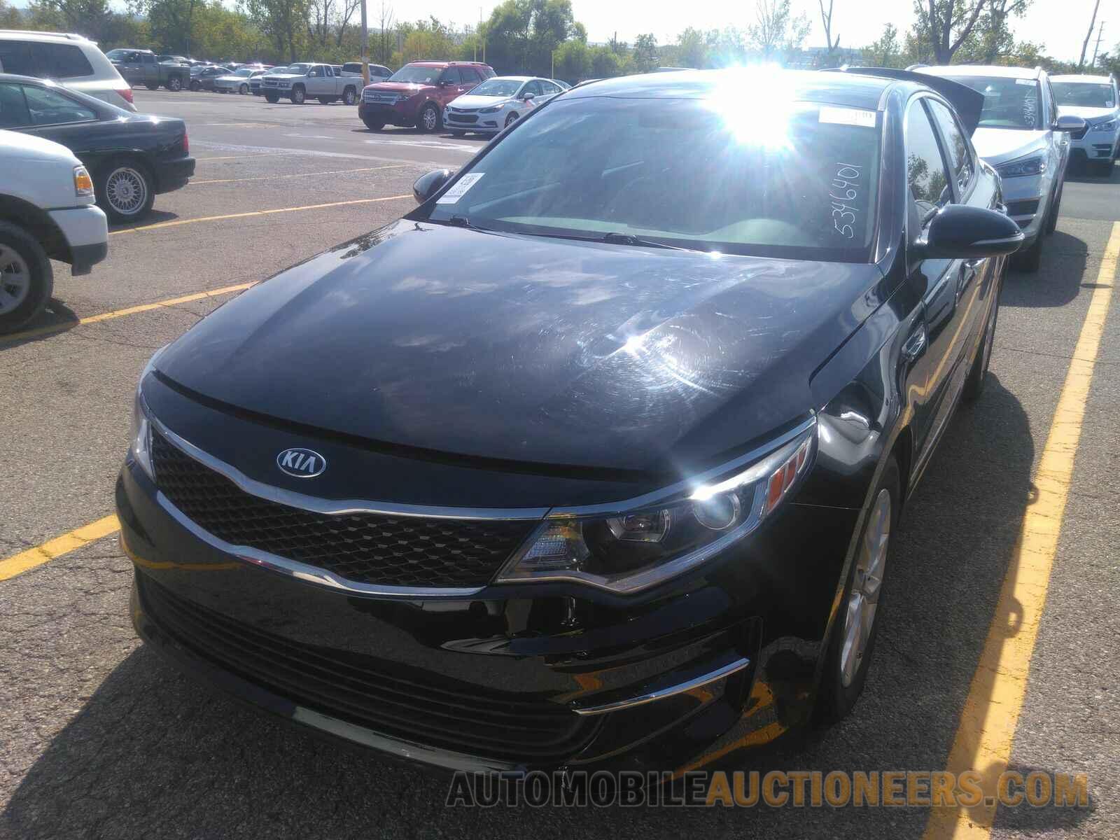 5XXGT4L30JG252995 Kia Optima 2018