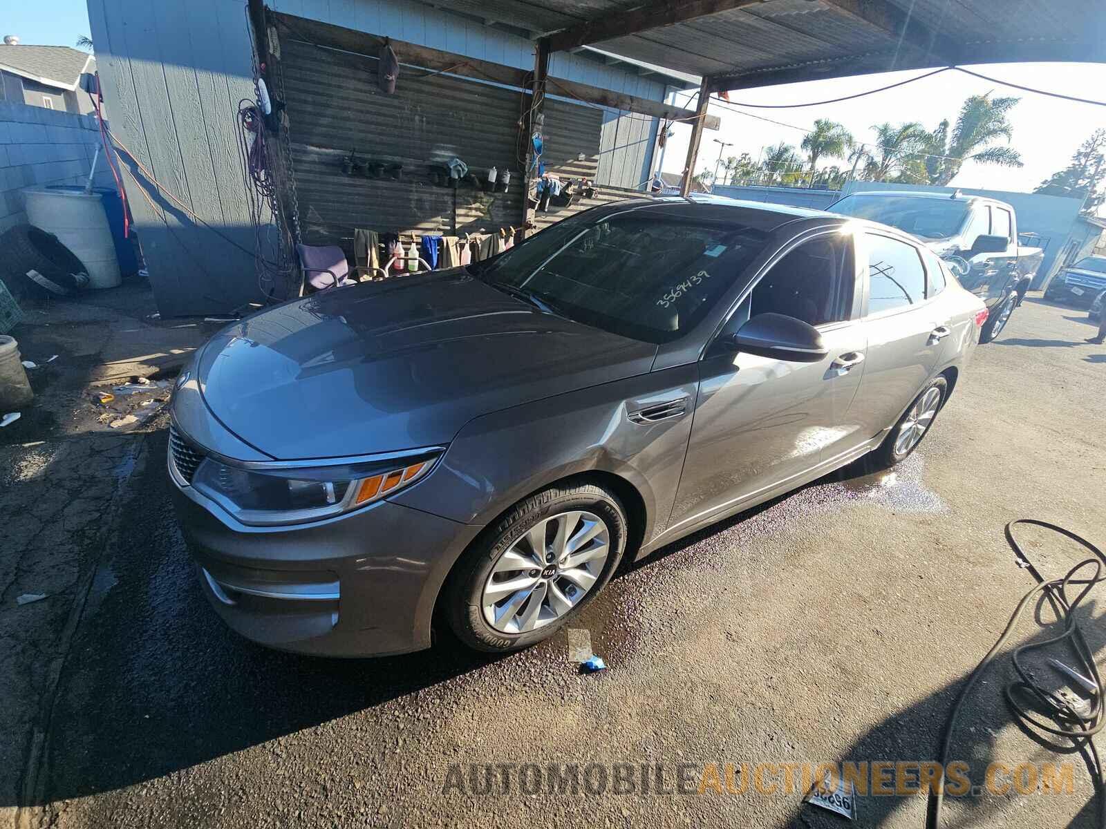 5XXGT4L30JG254231 Kia Optima 2018